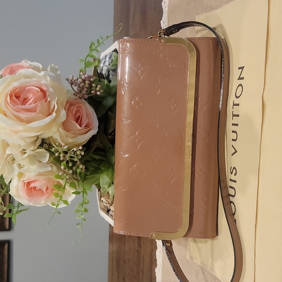 📍FINAL MARKDOWN📍 Authentic Louis Vuitton Rossmore shoulder bag - Picture 3 of 14